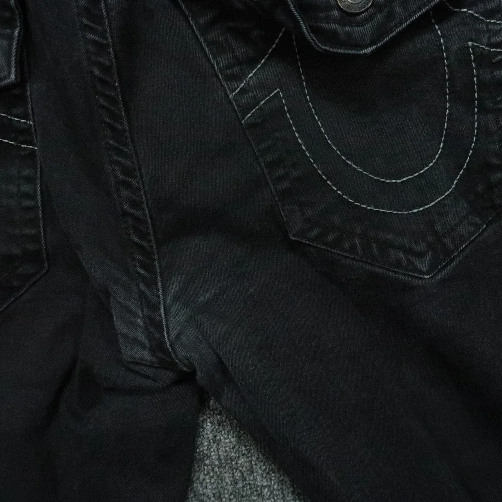 True Religion Jeans Men 38x33 Black Rocco Relaxed Skinny 5 Pocket Flaps